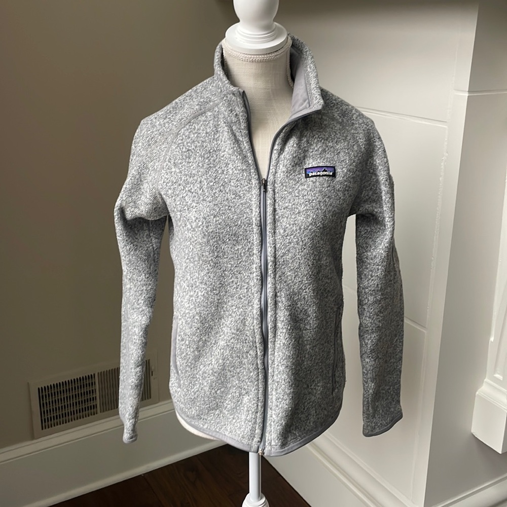 Women’s Patagonia zip up jacket